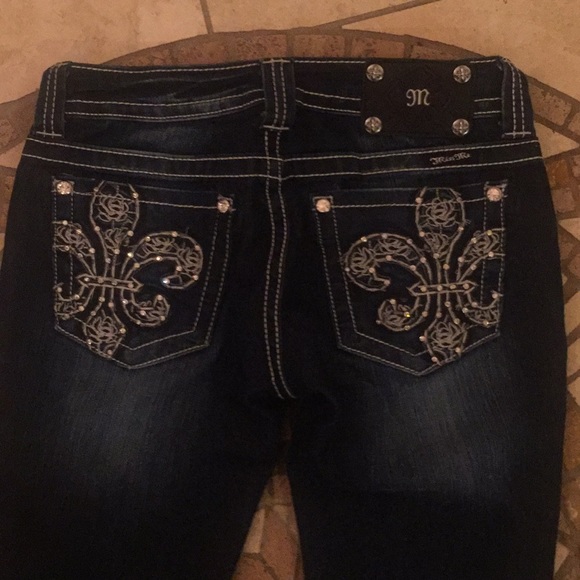 Miss Me Denim - Miss me nwot fleur-de-lis design size 28x34